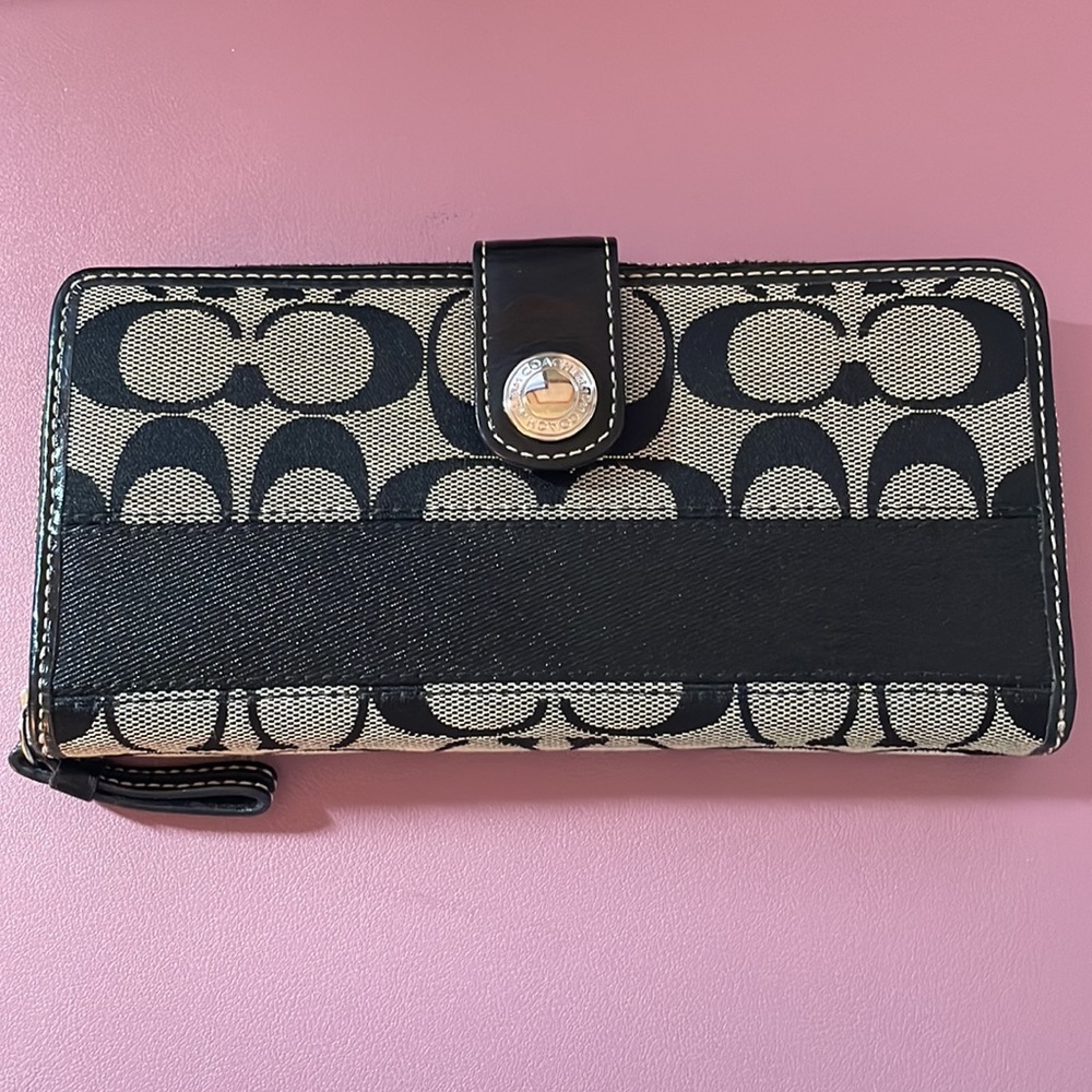 Coach long wallet